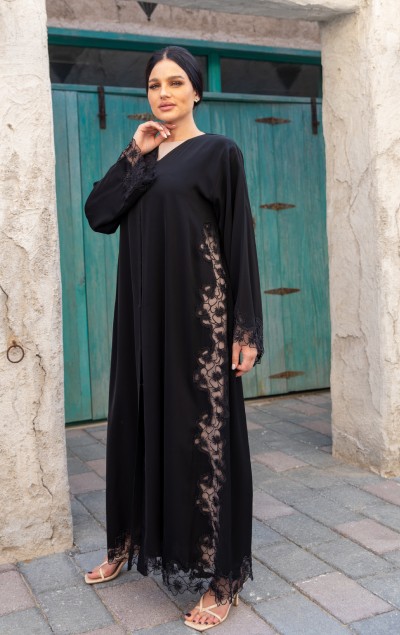 ELEGANT BLACK ABAYA
